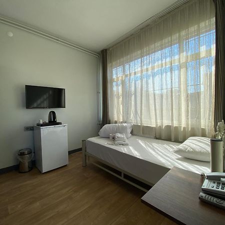 Ferah Otel Istanbul Exterior photo