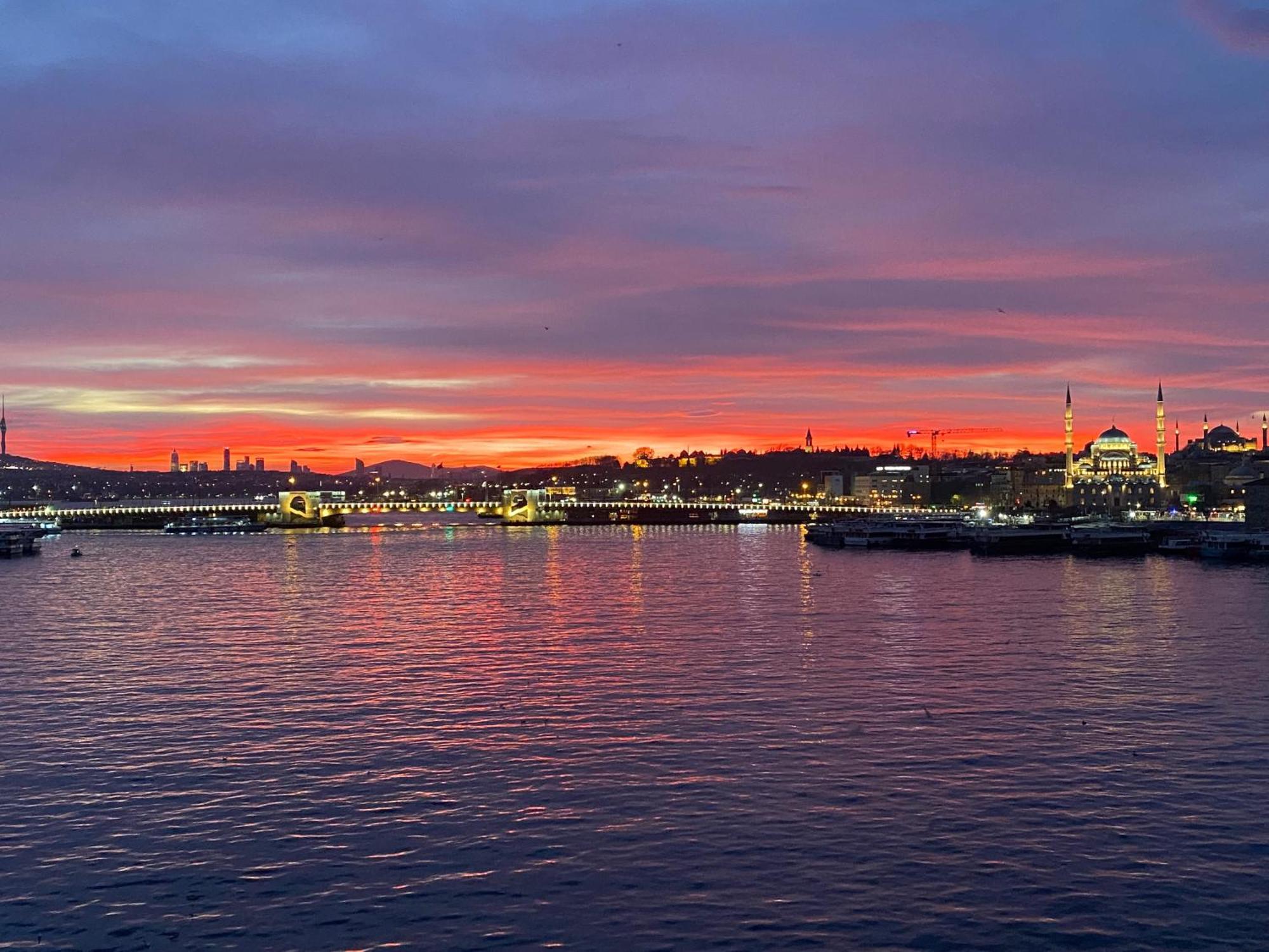 Ferah Otel Istanbul Exterior photo